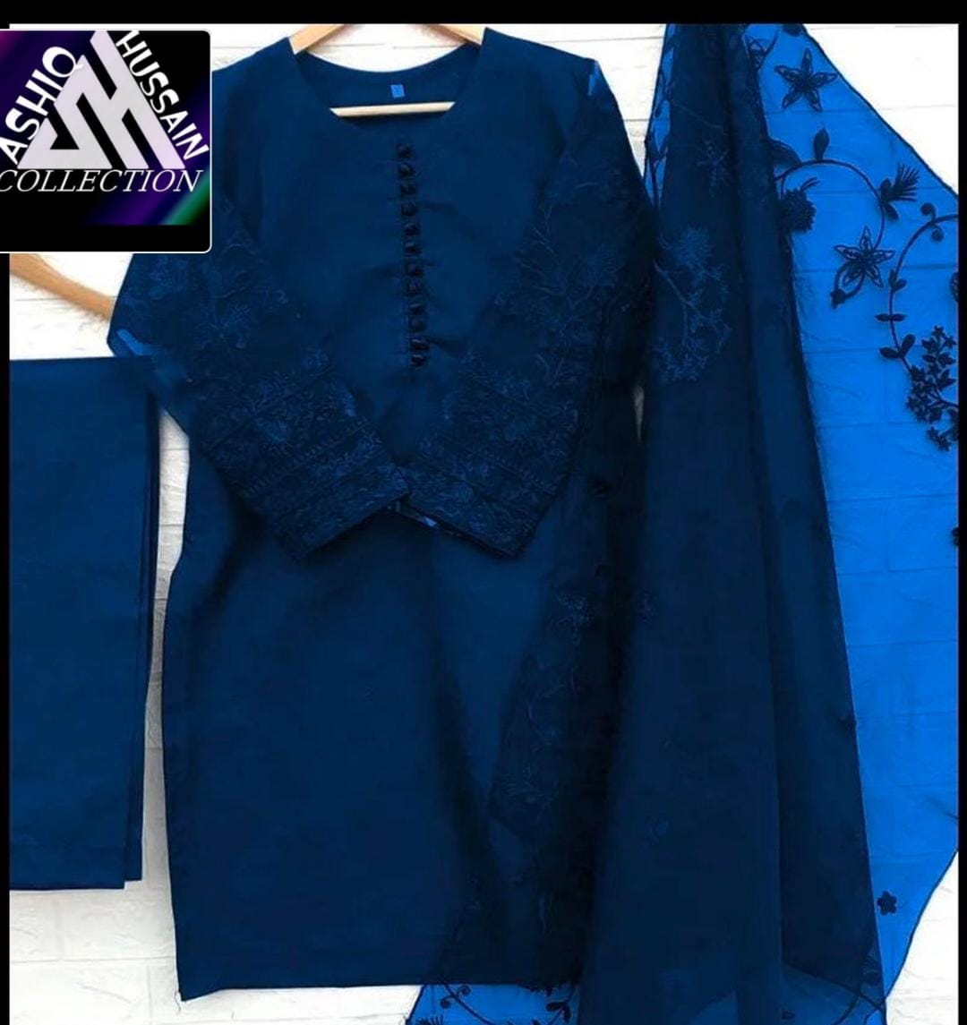 Amber Glow – Premium 3pc Luxury Embroidered Suit