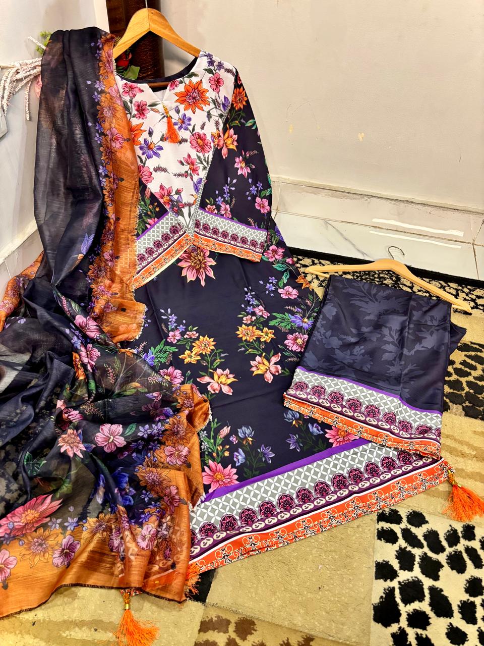 #MOST #DEMANDED# 🔥 😍  Digital Printed Doria Lawn(Bana Dora) Long Kaftan With Tussles Along With Printed Doria Lawn Flapper & Digital Print Munar Lawn Dupatta 3pc Dress 👗   Size Measurements Medium(21) & Large(22)  Kaftan Length 45-47”inch